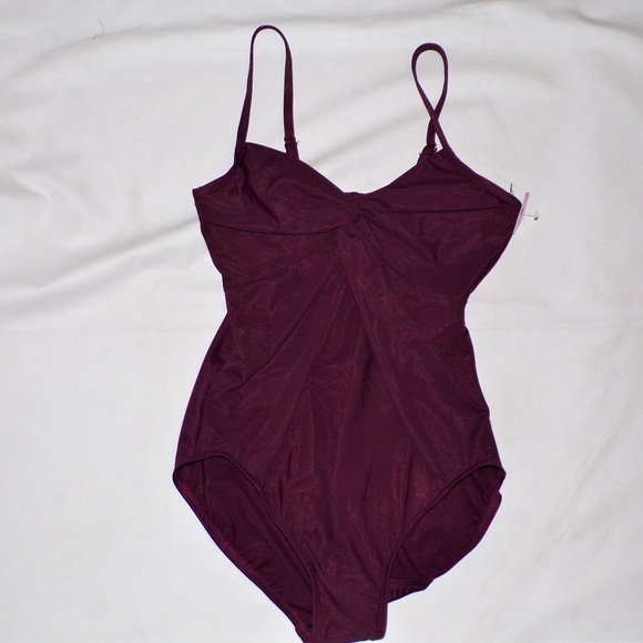 MIRACLESUIT Love Knot One Piece Swimsuit - Picture 6 of 10